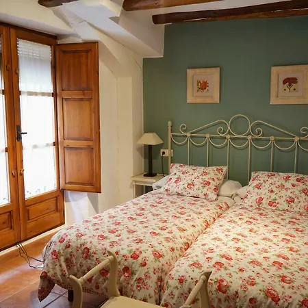 Con Mucho Encanto En Un Entorno Mágico Сasa de vacaciones